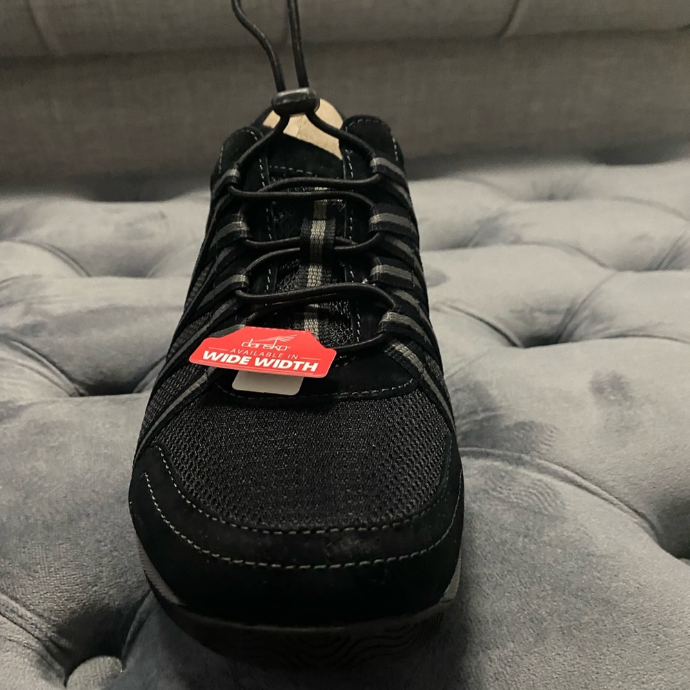 Dansko Honor Sneakers size 39 wide brand new